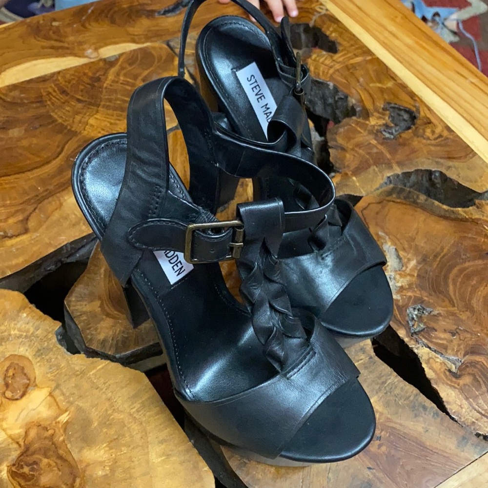 Steve Madden Daylee Black Leather Platform Heels